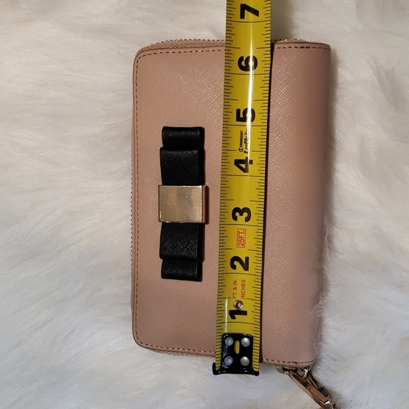 Danier Zip Around Wallet - Picture 6 of 8